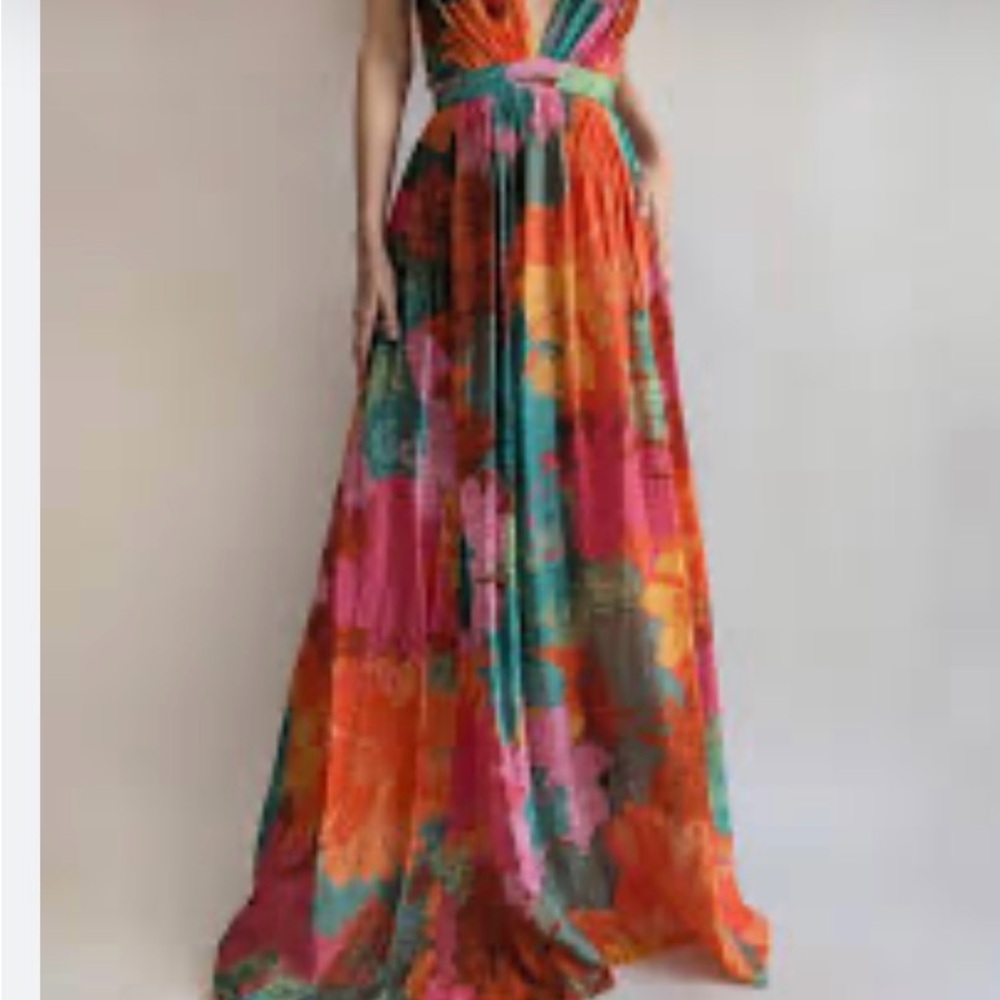 NWOT- Stunning,Vibrant Floral Halter Dress - Picture 3 of 12